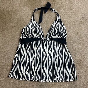 Women’s Medium Black/White Striped Tankini